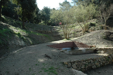 Aspecte final del safareig restaurat de l’entorn de la font de Can Castellví. Març 2009