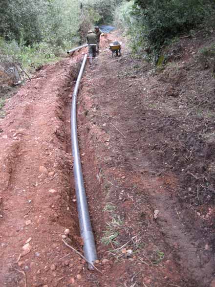 Canalització per al sanejament de les aigües. Maig 2011