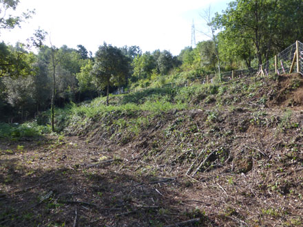 Instal•lació de tancat per a estades temporals del ramat d’ovelles. Setembre 2014