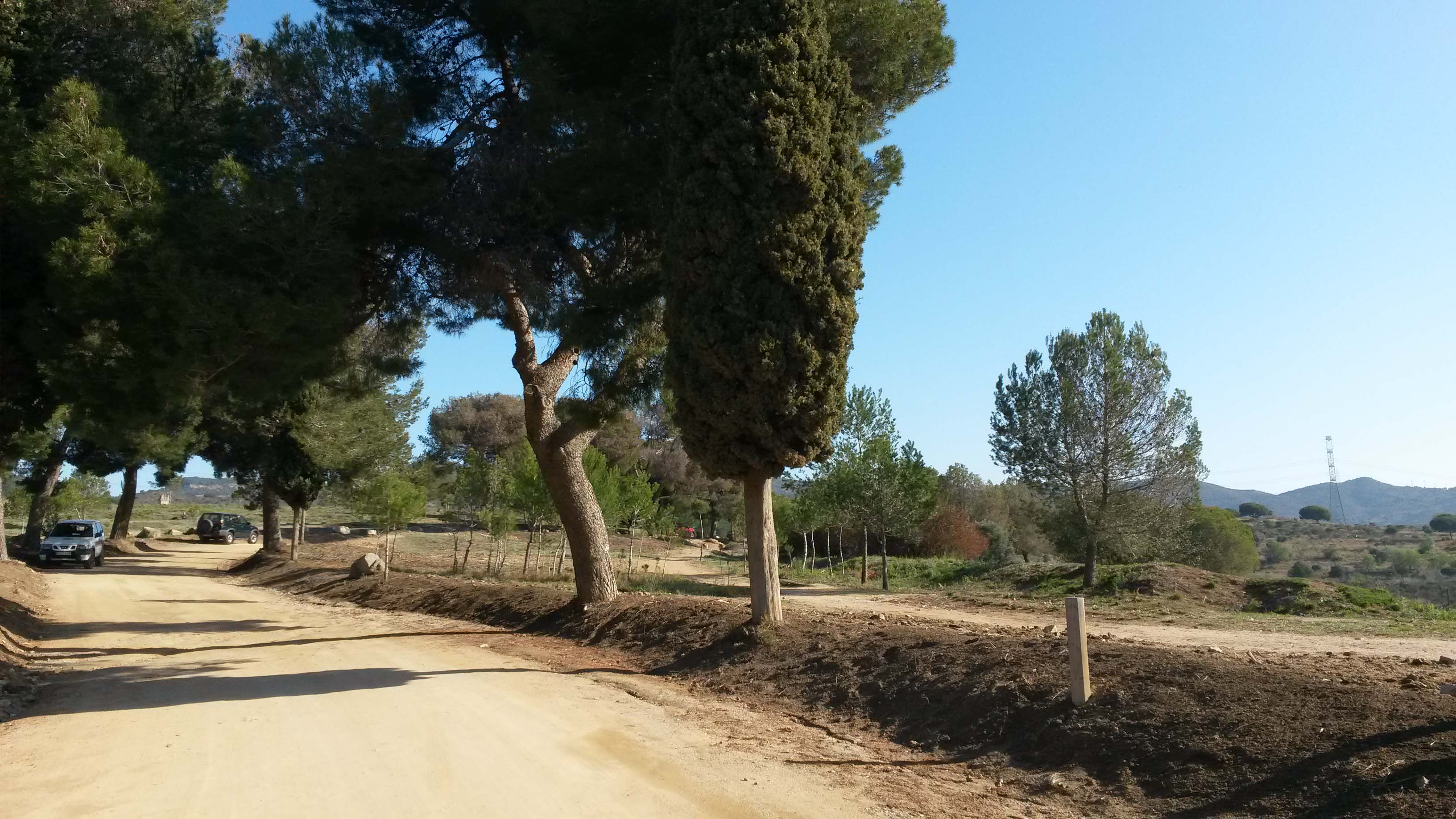 Estat final de la restauració i integració ambiental dels accessos a St Jeroni. Març 2016