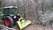 Tractor amb desbrossadora per a l’eliminació de restes. Novembre 2016